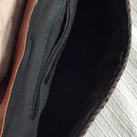 Vintage LJS collection, leather shoulder bag. This bag is in pristine condition. - Picture 4 of 12